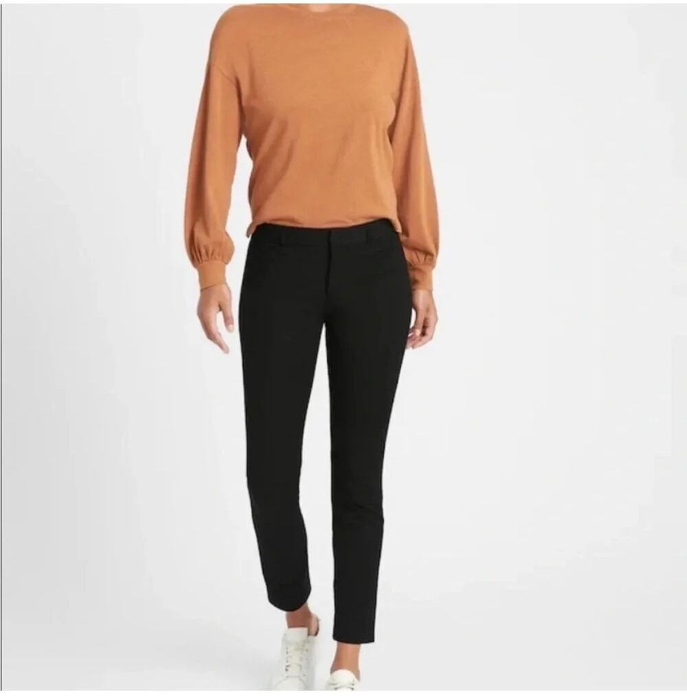 Banana Republic Women’s black Sloan pants, ankle length, Size 8